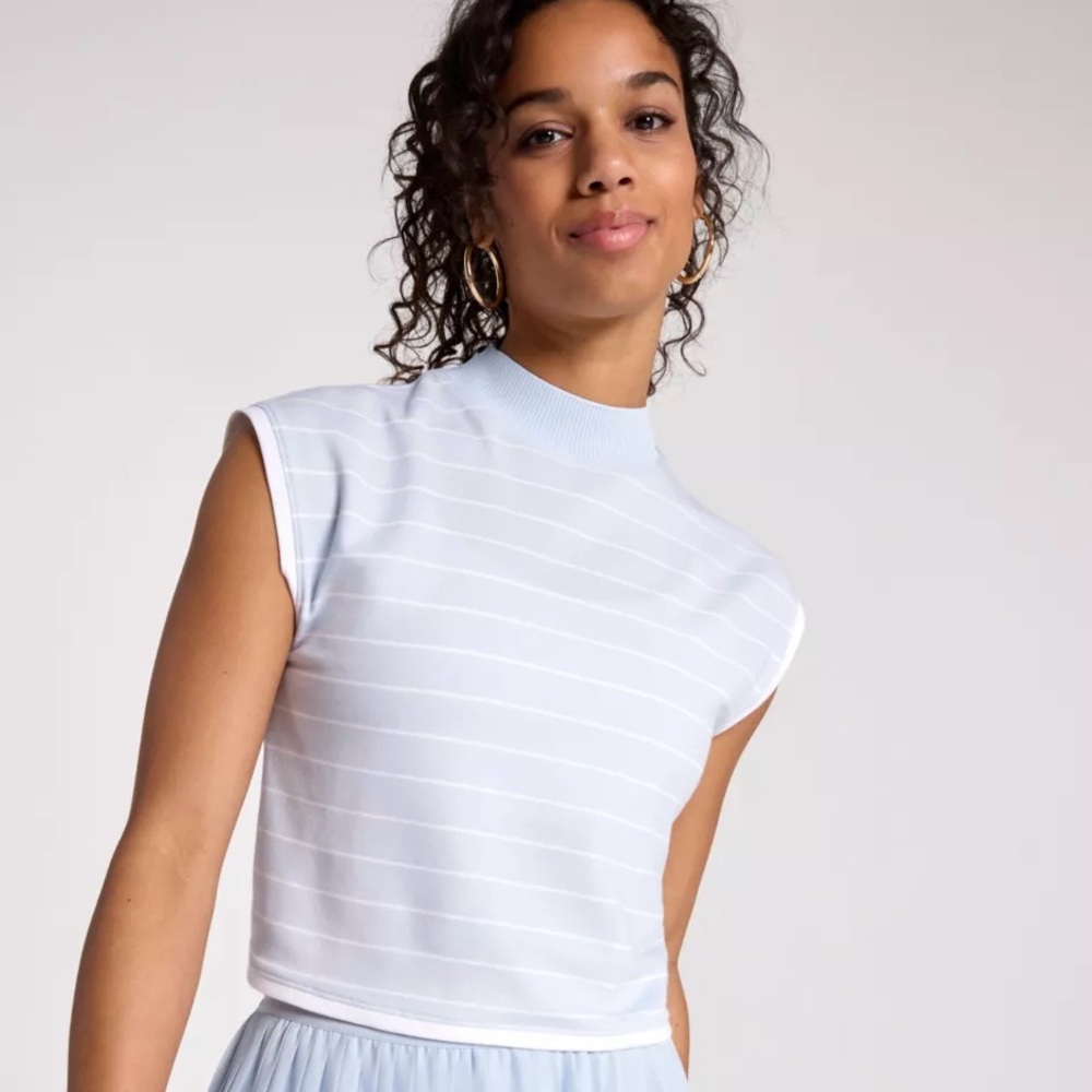 NWT CALIA Women’s Ribbed Cropped Mock Neck Tank in Simple Stripe Pale Blue